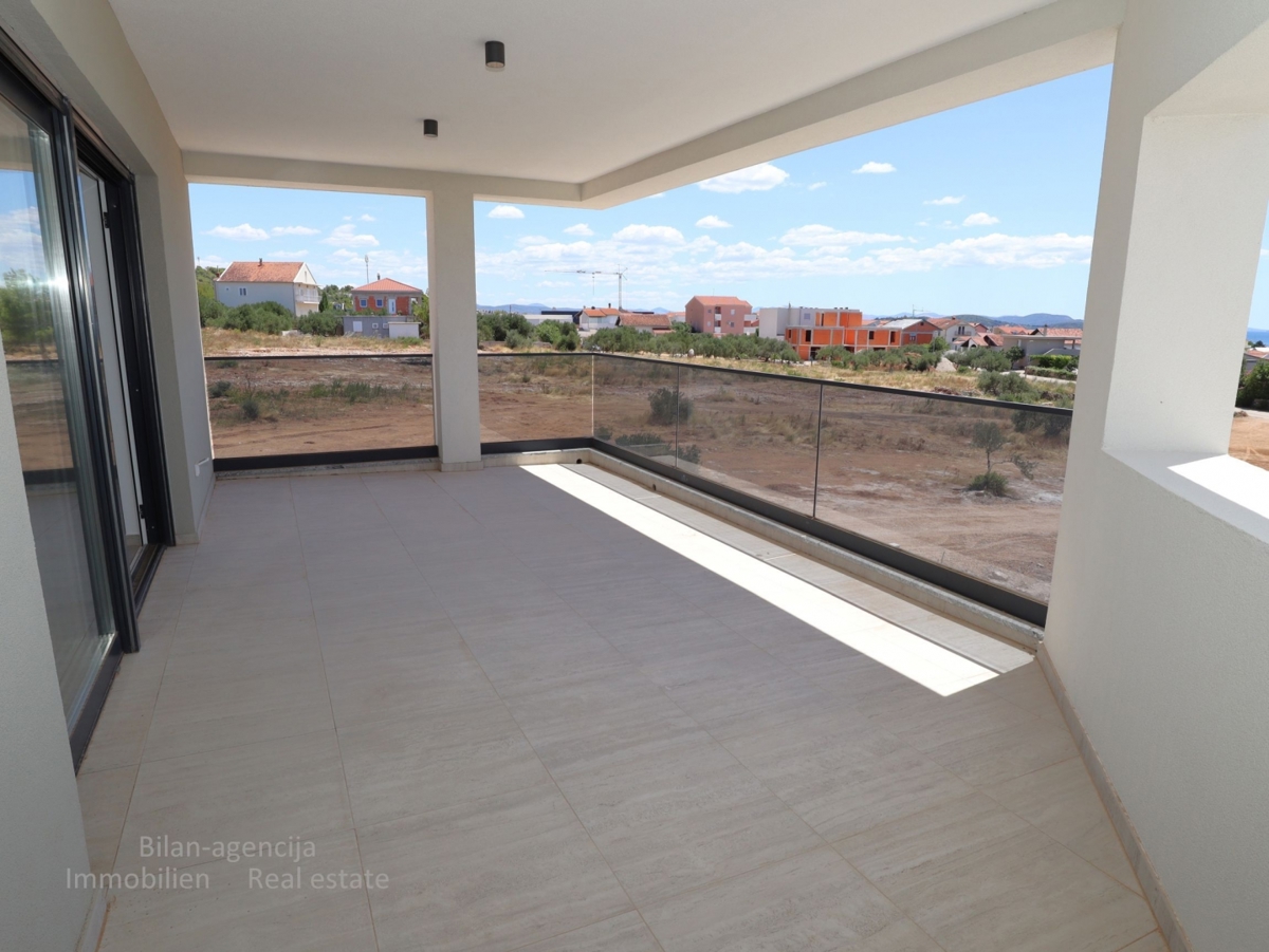 Apartma/Stanovanje Tribunj, 113m2, 3 spavalnice