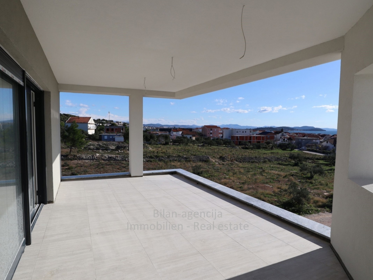 Apartma/Stanovanje Tribunj, 113m2, 3 spavalnice