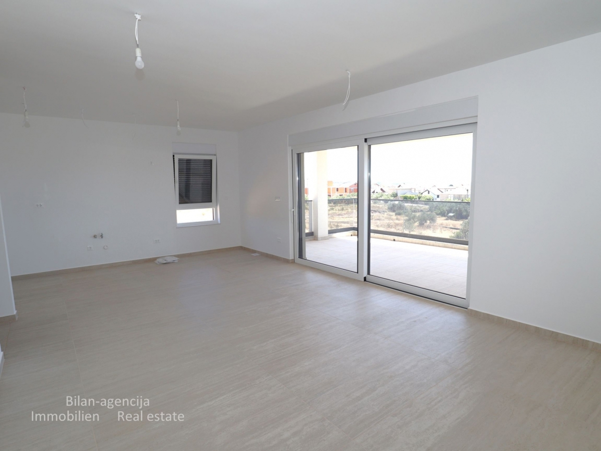 Apartma/Stanovanje Tribunj, 113m2, 3 spavalnice