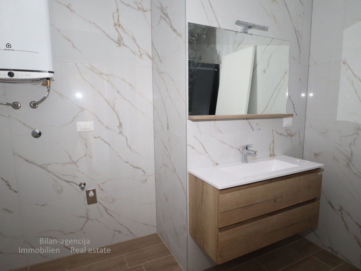 Apartma/Stanovanje Tribunj, 113m2, 3 spavalnice