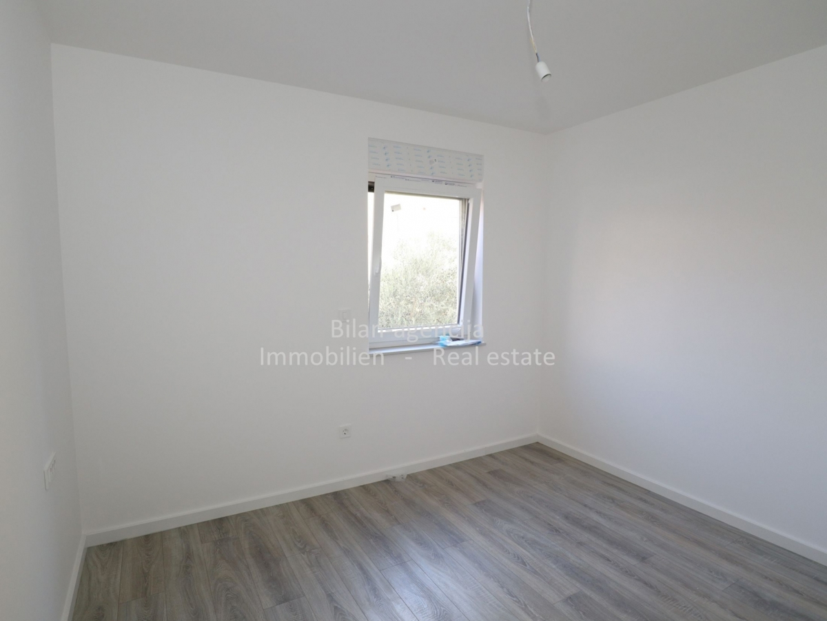 Vodice, novogradnja, trisobno stanovanje vrt, 309.000 €