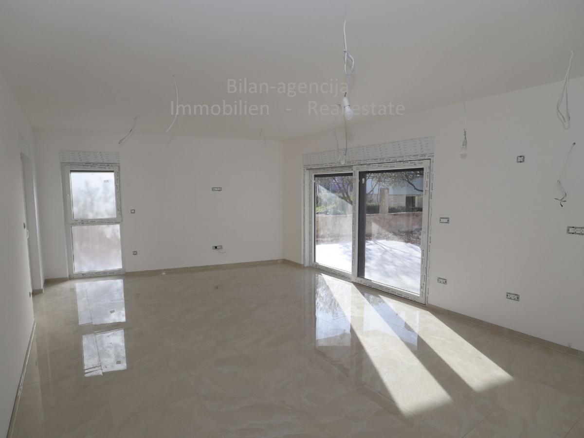 Znižano! Vodice, apartma/Stanovanje Vodice, 112,58m2