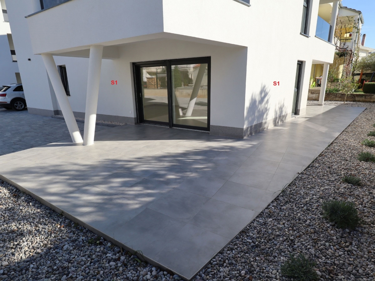 Vodice, novogradnja, trisobno stanovanje vrt, 309.000 €