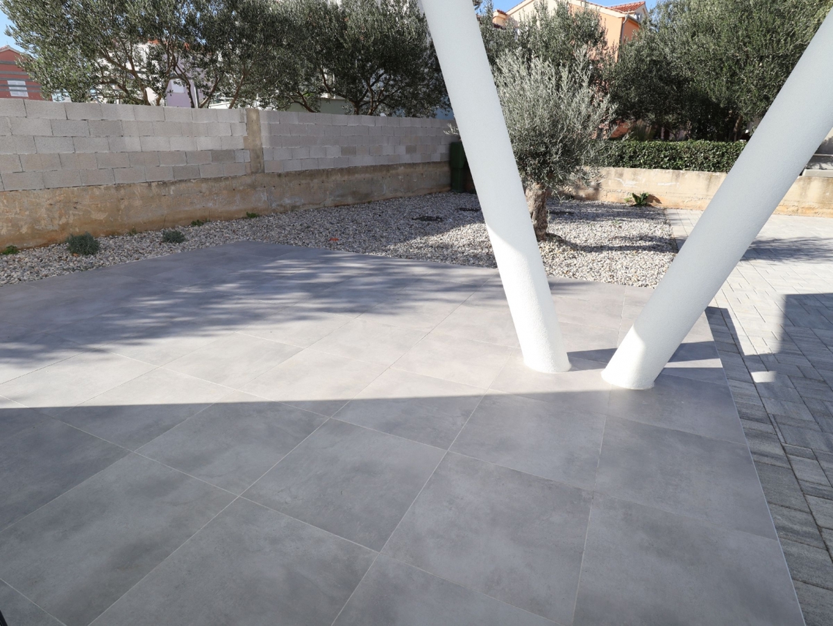 Vodice, novogradnja, trisobno stanovanje vrt, 309.000 €