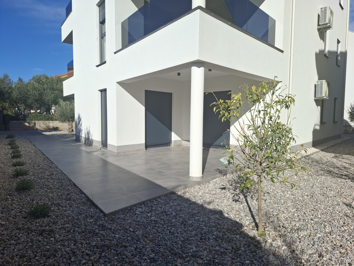 Vodice, novogradnja, trisobno stanovanje vrt, 309.000 €