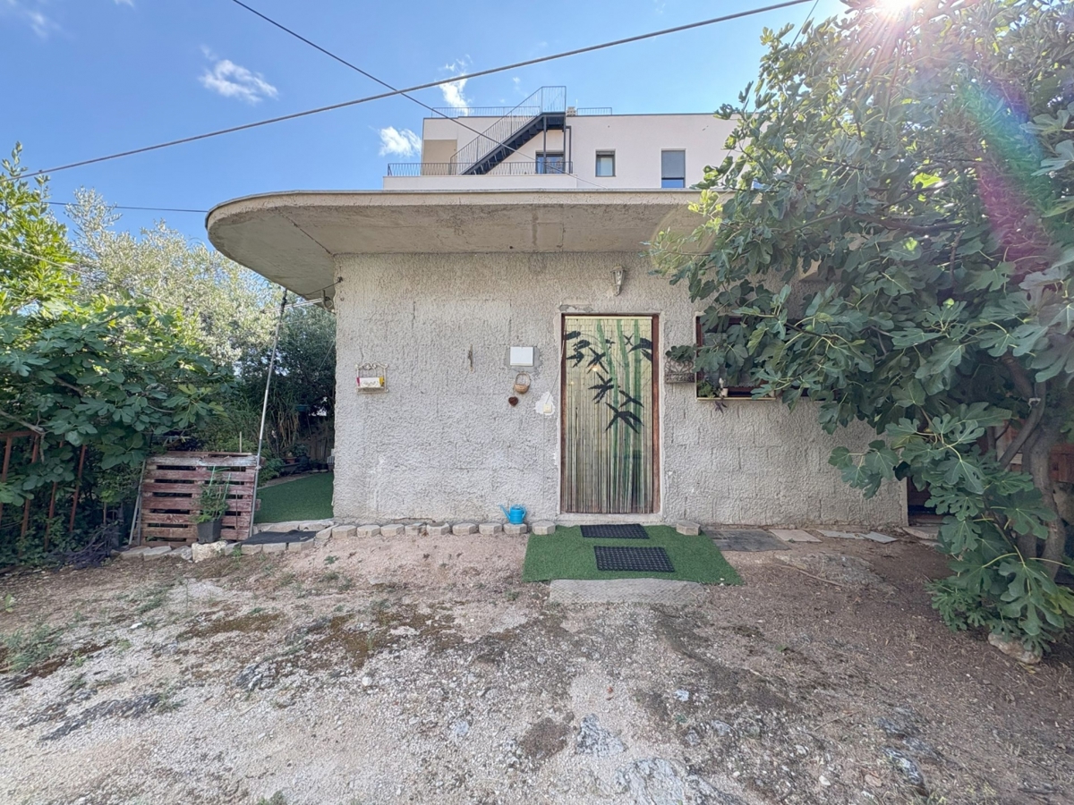 Dve hiši, Vodice, širši center, 550 m do plaže