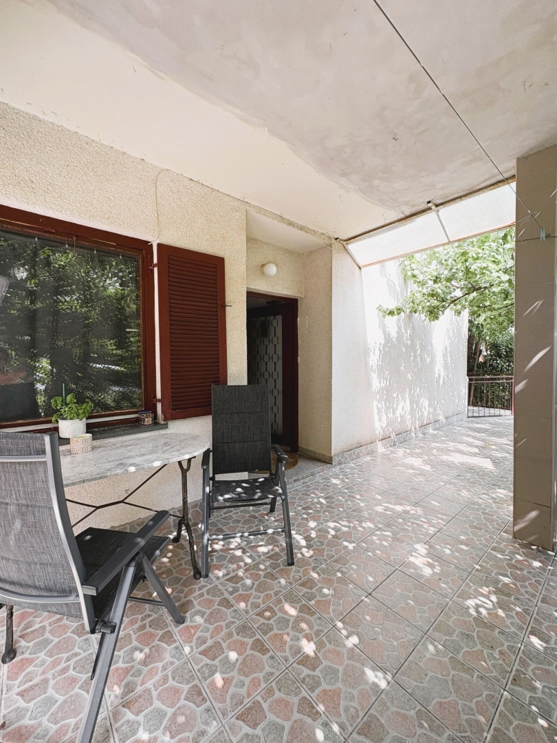 Dve hiši, Vodice, širši center, 550 m do plaže