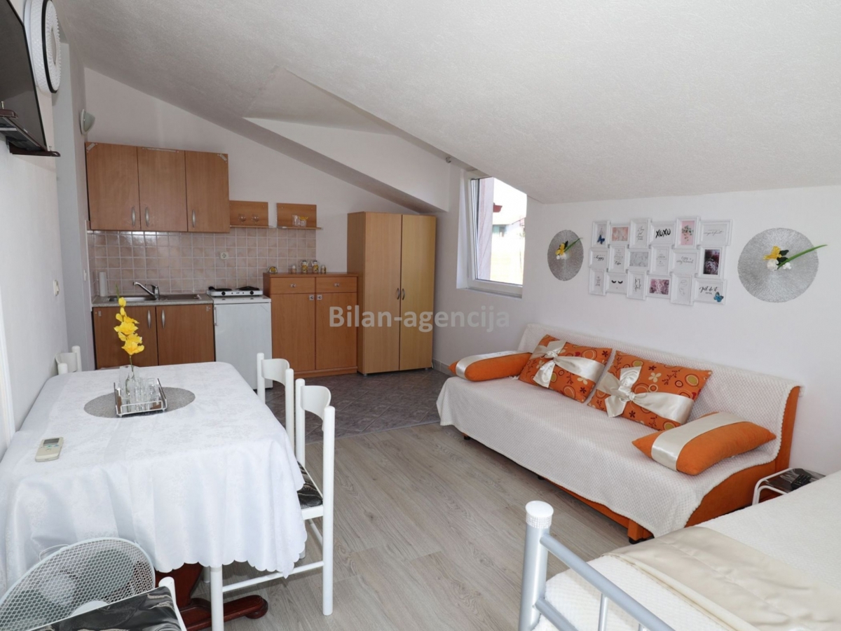 Apartma/Stanovanje Vodice, 25m2