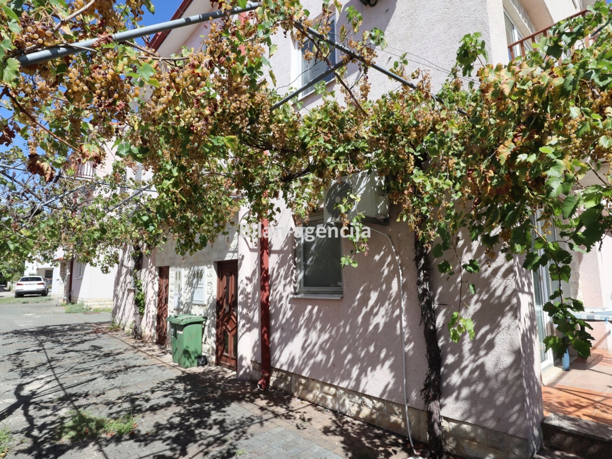 Apartma/Stanovanje Vodice, 25m2