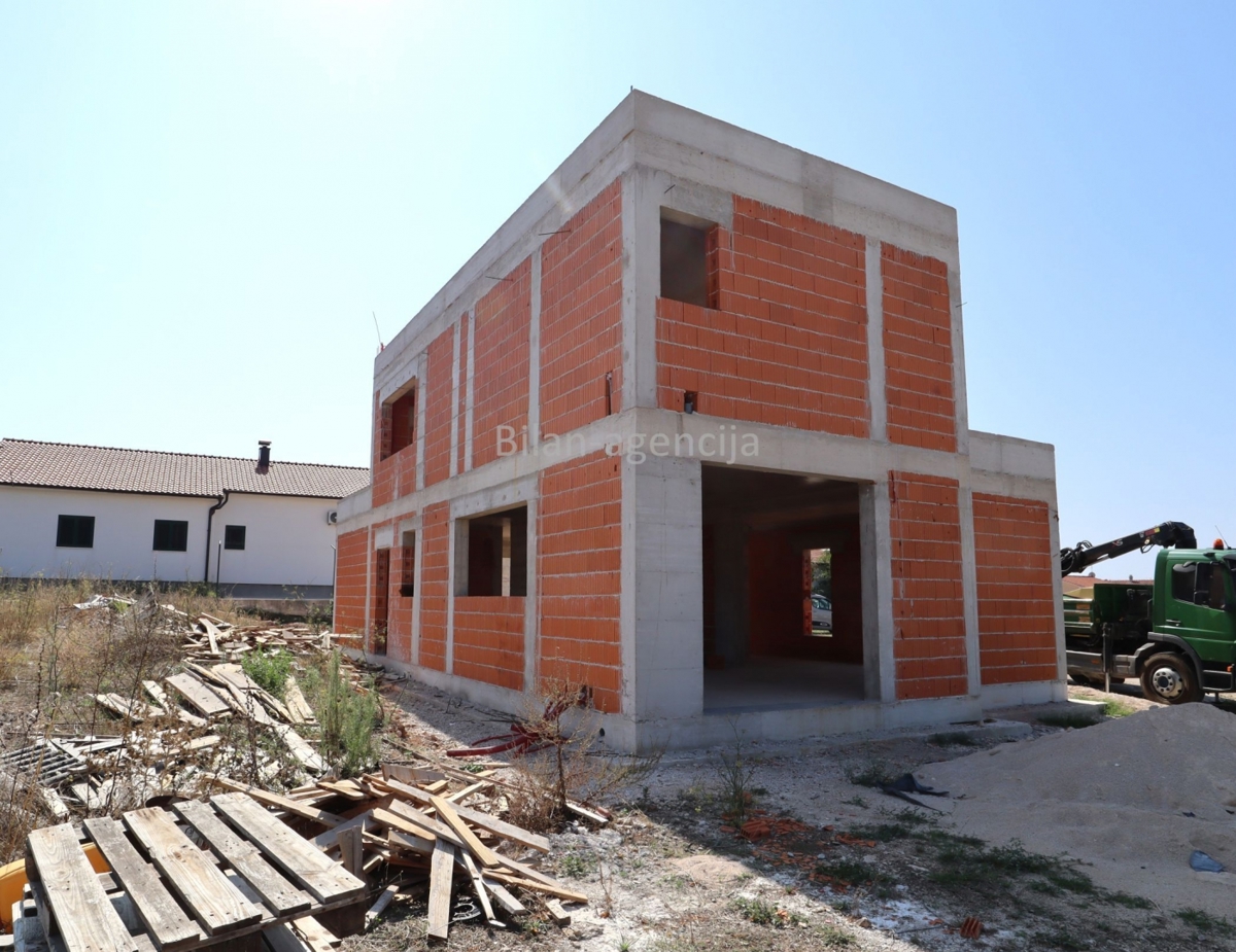Hiša Vodice, 160m2