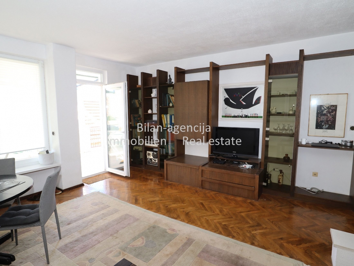 Apartma/Stanovanje Vodice, 170m2