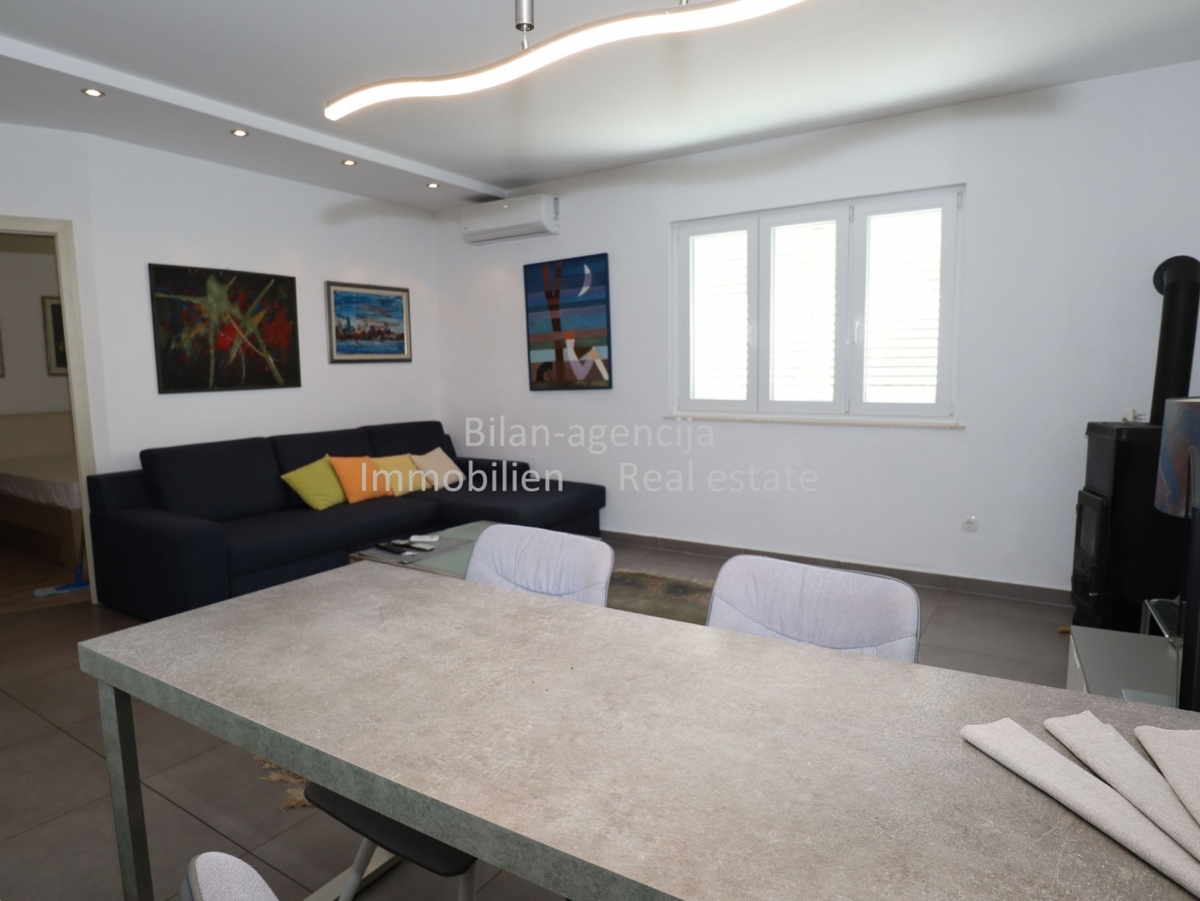 Apartma/Stanovanje Vodice, 170m2