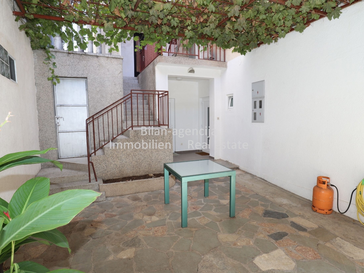 Apartma/Stanovanje Vodice, 170m2