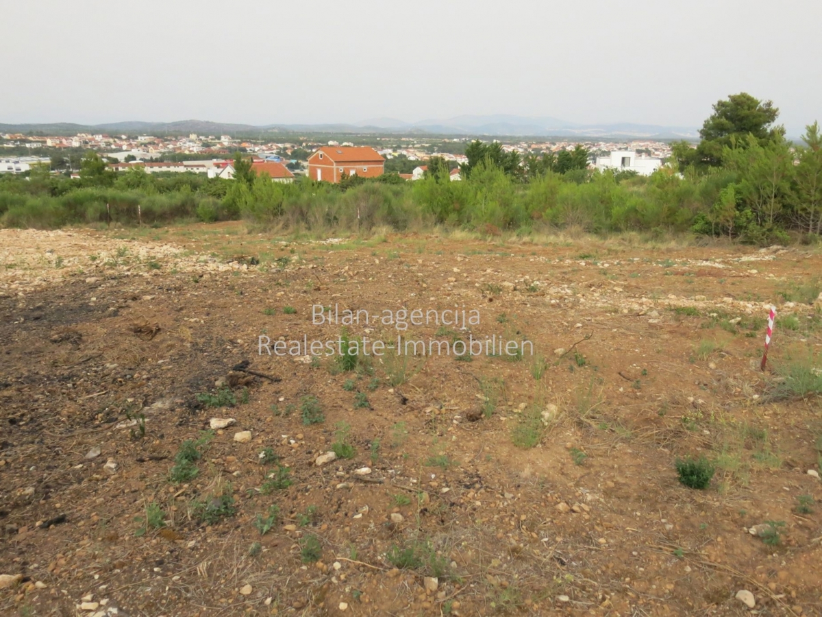 Zemljišče Vodice, 875m2