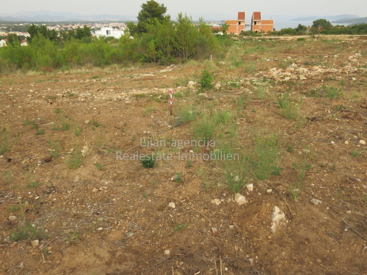 Zemljišče Vodice, 875m2