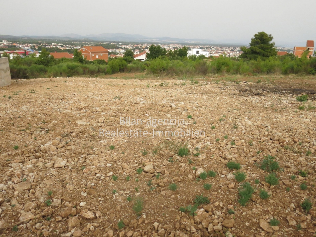 Zemljišče Vodice, 875m2