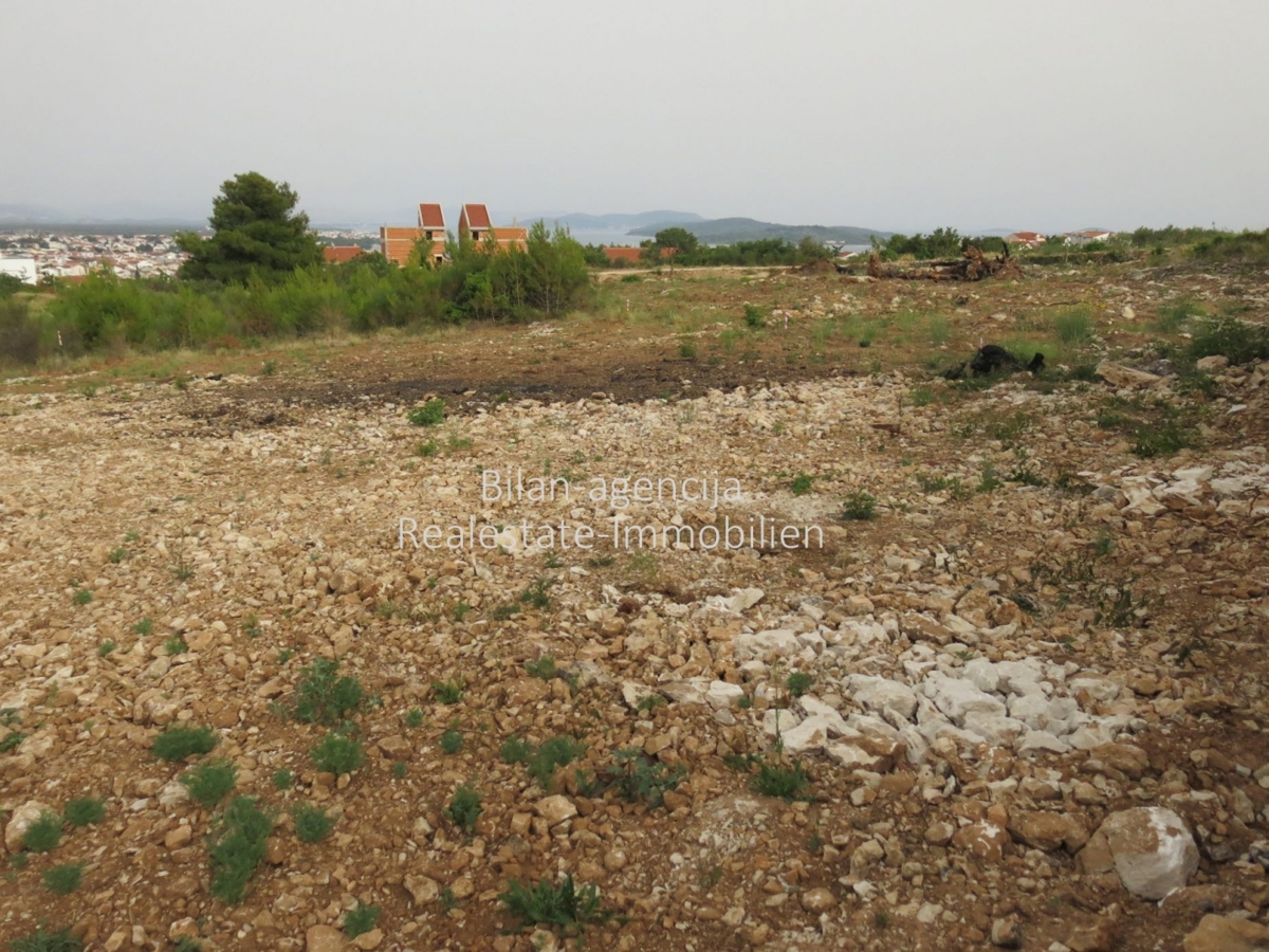 Zemljišče Vodice, 875m2