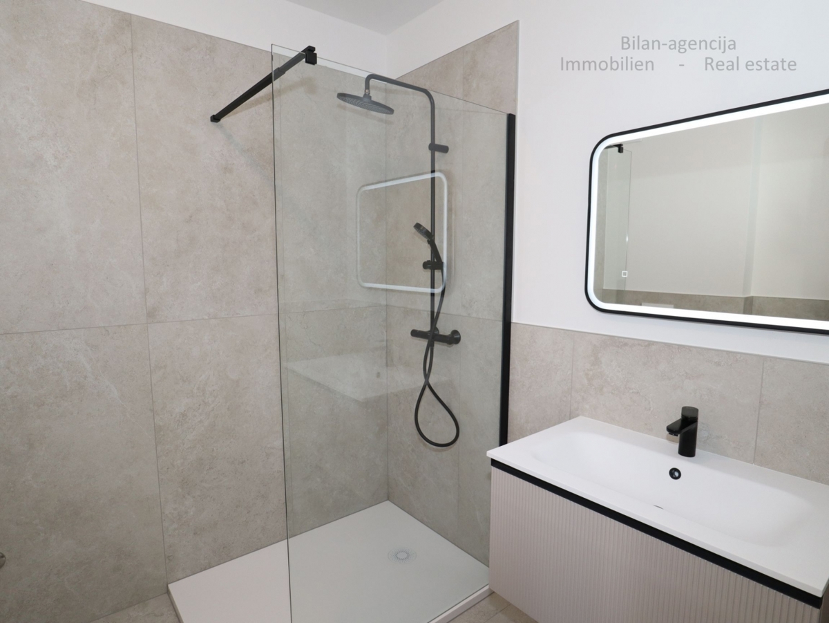 Tribunj, novogradnja, pritličje, vrt, 299.000 €, 97.56m2