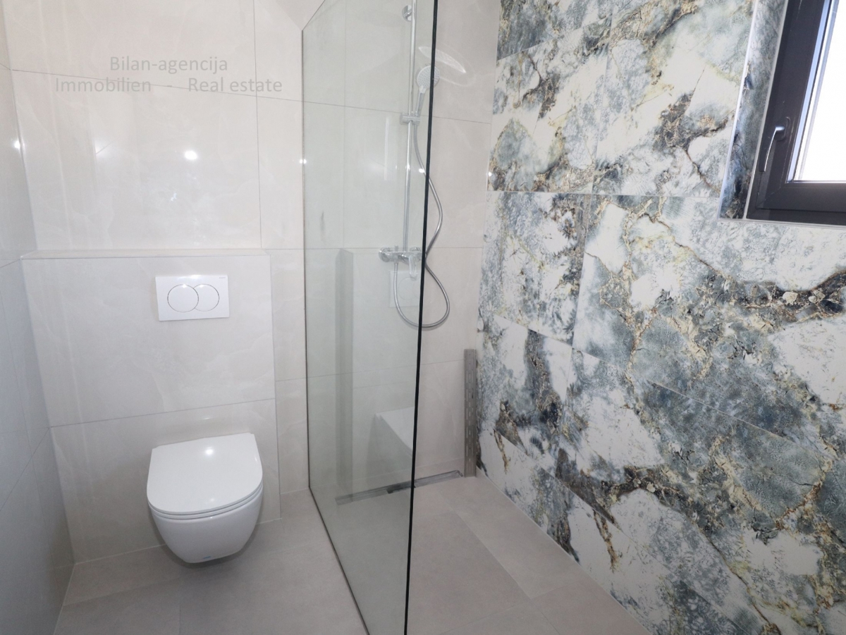 Apartma/Stanovanje Tribunj, 133m2