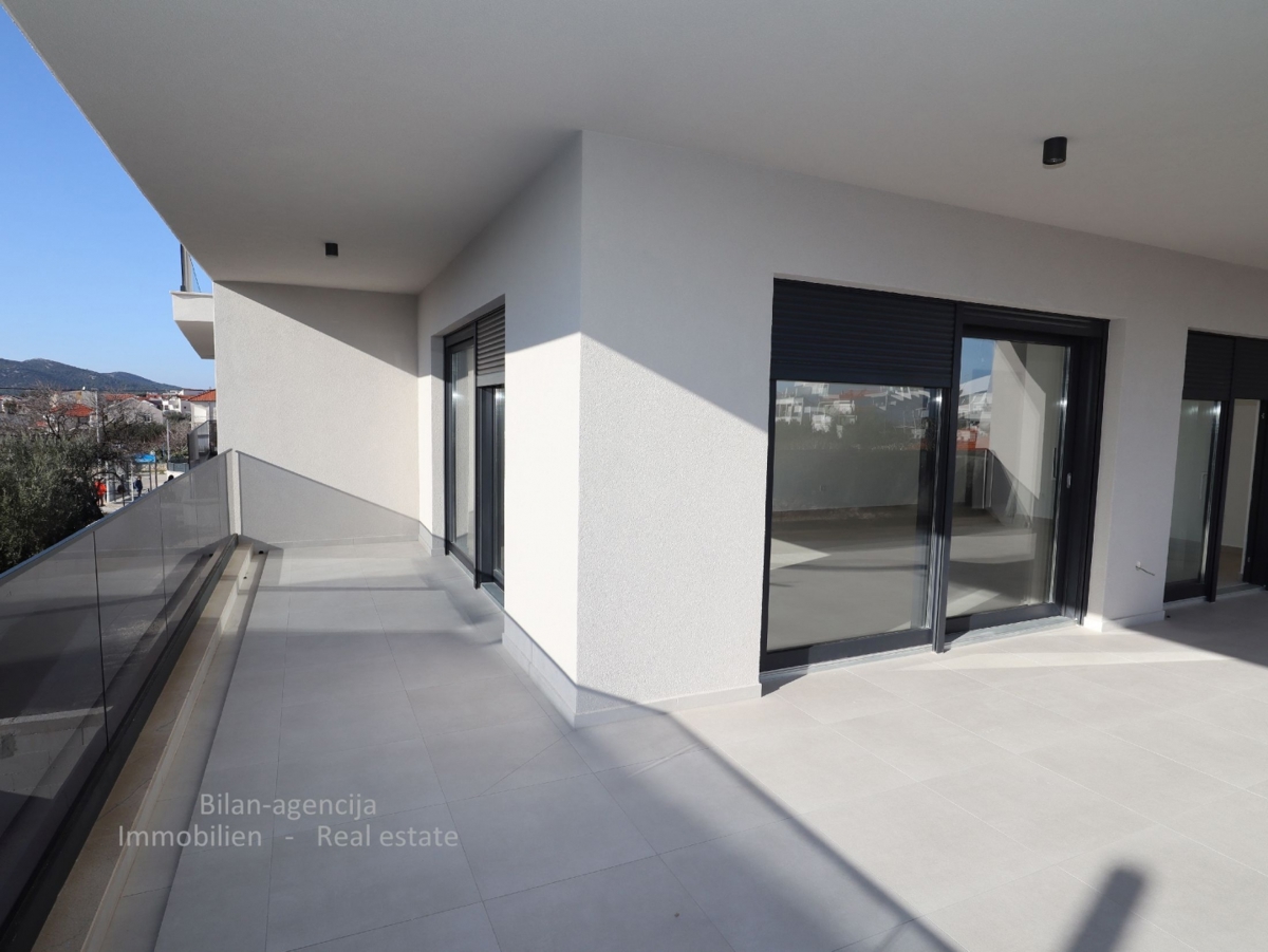 Apartma/Stanovanje Tribunj, 133m2