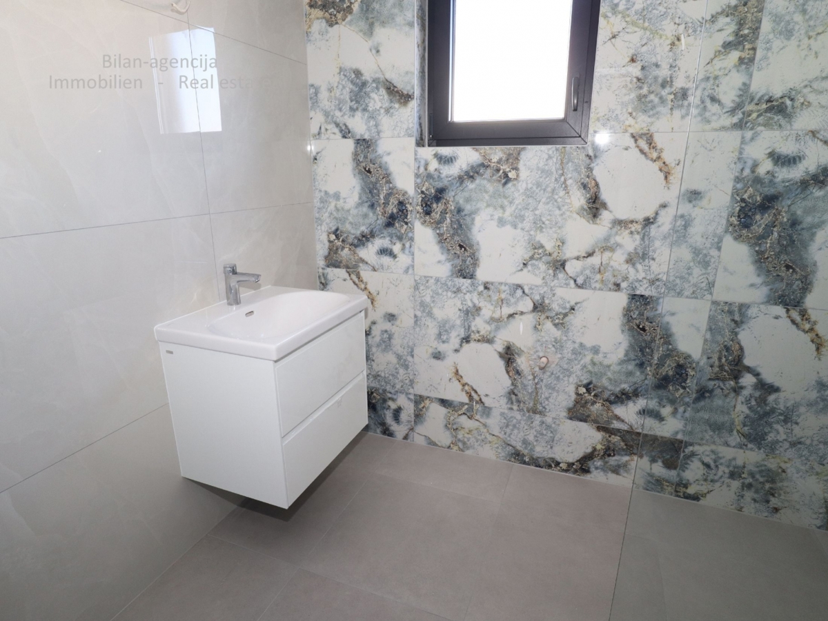 Apartma/Stanovanje Tribunj, 133m2