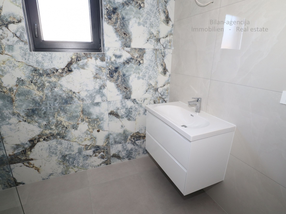 Apartma/Stanovanje Tribunj, 133m2