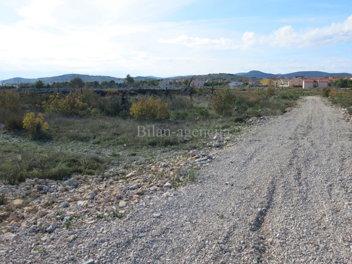 Zemljišče Vodice, 11.000m2
