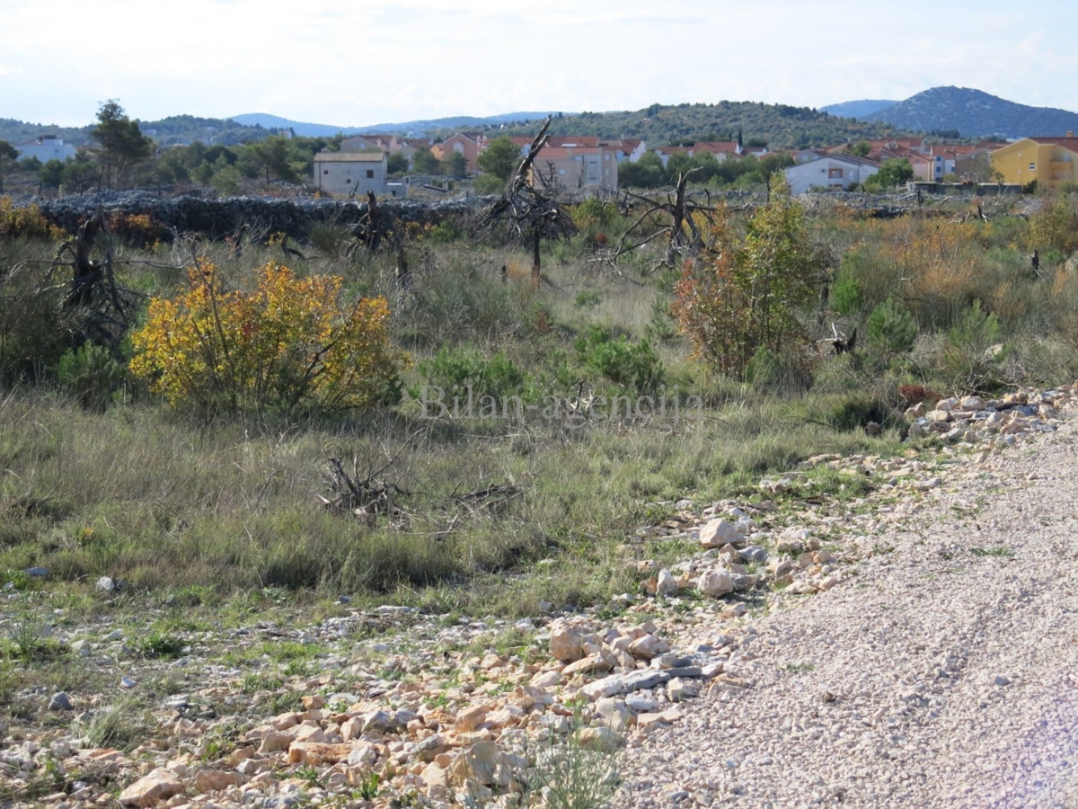 Zemljišče Vodice, 11.000m2