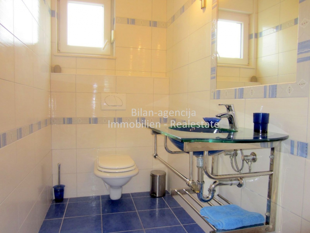 Apartma/Stanovanje Vodice, 98,09m2