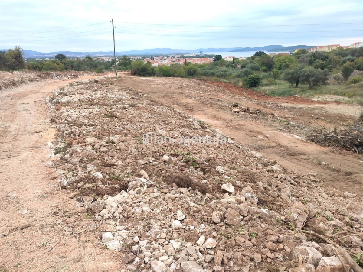 Zemljišče Vodice, 670m2