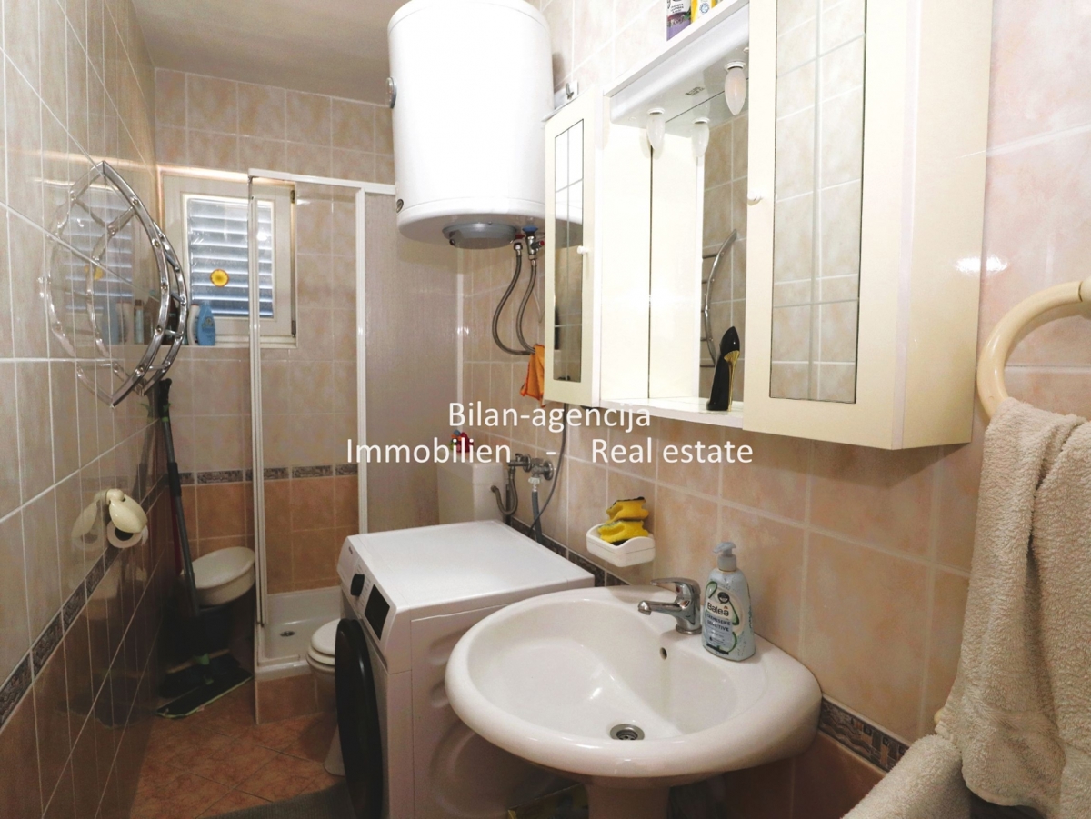 Srima, Vodice,stanovanje,38 m2,300 m od morja,150.000 €