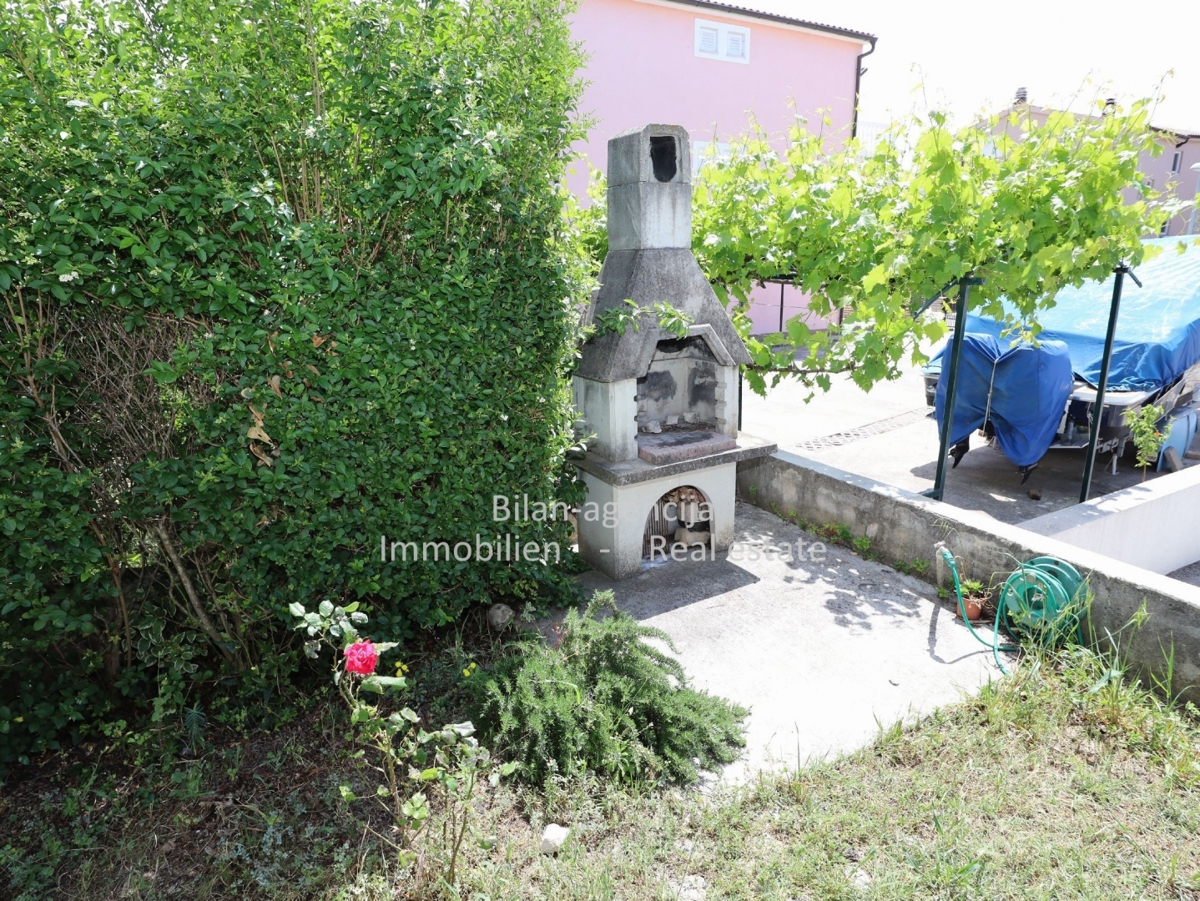 Srima, Vodice,stanovanje,38 m2,300 m od morja,150.000 €