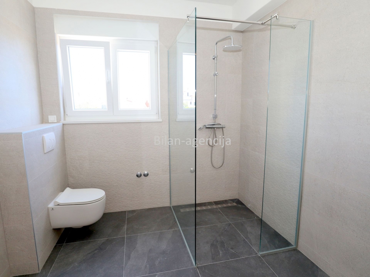 Hiša Tribunj, 195,16m2