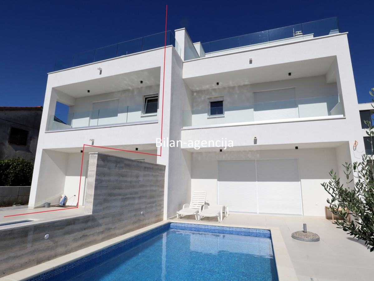 Hiša Tribunj, 195,16m2