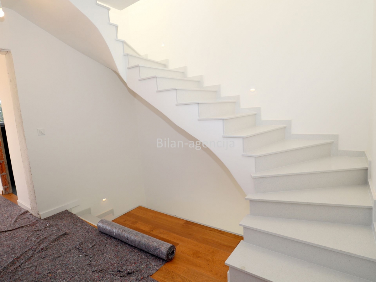 Hiša Tribunj, 195,16m2