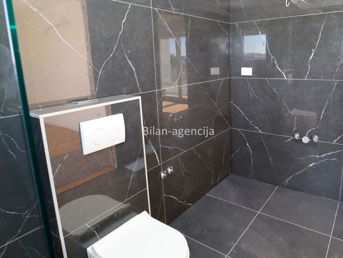 Hiša Tribunj, 195,16m2