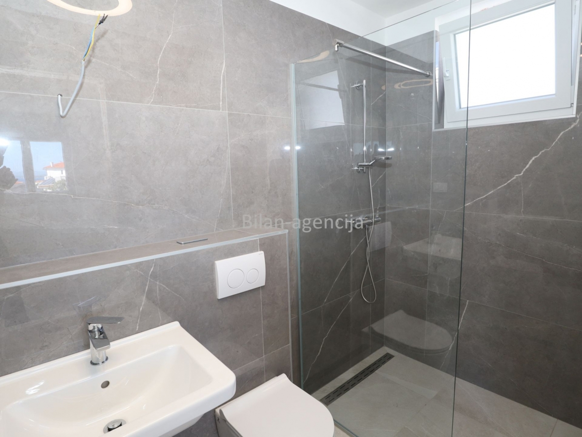 Hiša Tribunj, 195,16m2