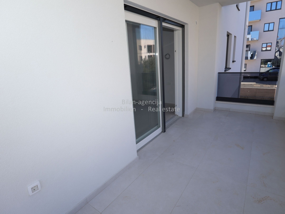 Stanovanje, novogradnja, 1. nadstropje, Vodice