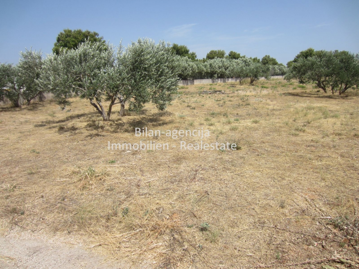 Zemljišče Vodice, 2.680m2