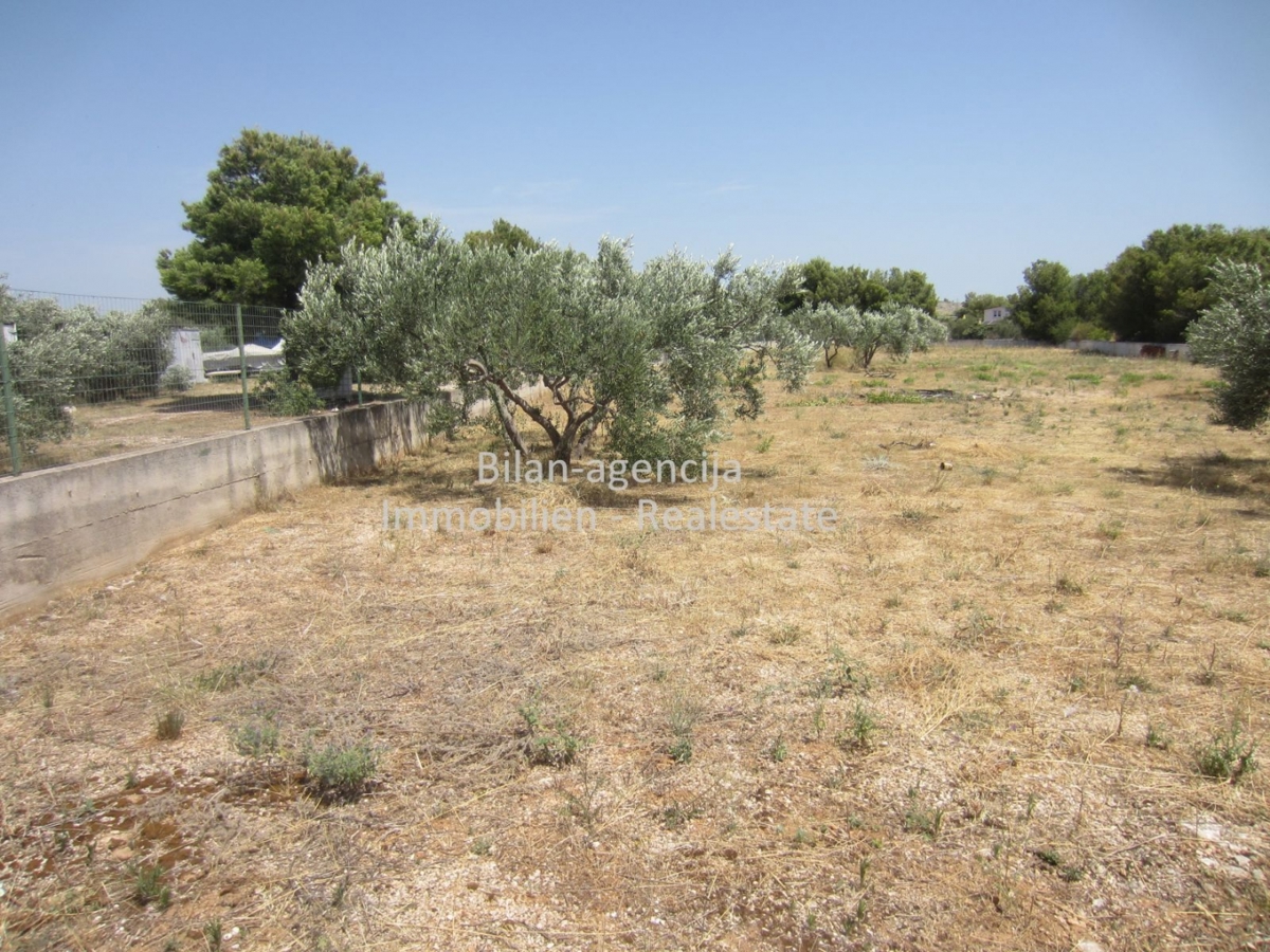 Zemljišče Vodice, 2.680m2