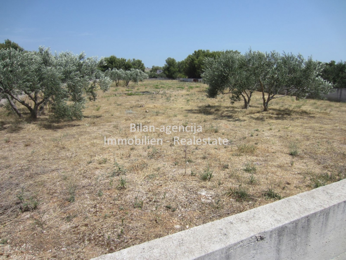 Zemljišče Vodice, 2.680m2
