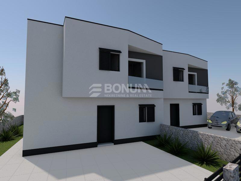 Tribunj – moderna hiša z bazenom, blizu centra in morja