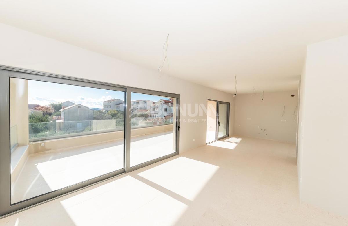 Apartma v centru z odličnim razgledom, Vodice