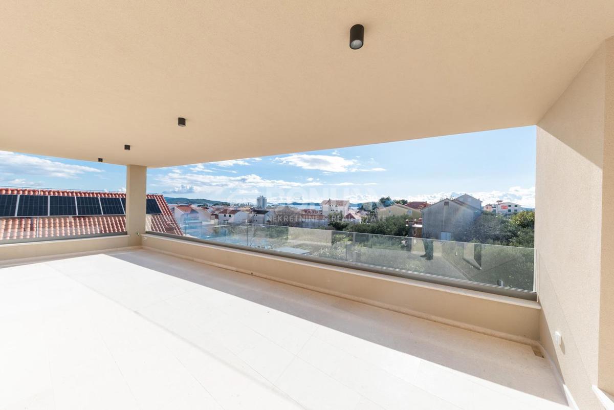 Apartma v centru z odličnim razgledom, Vodice