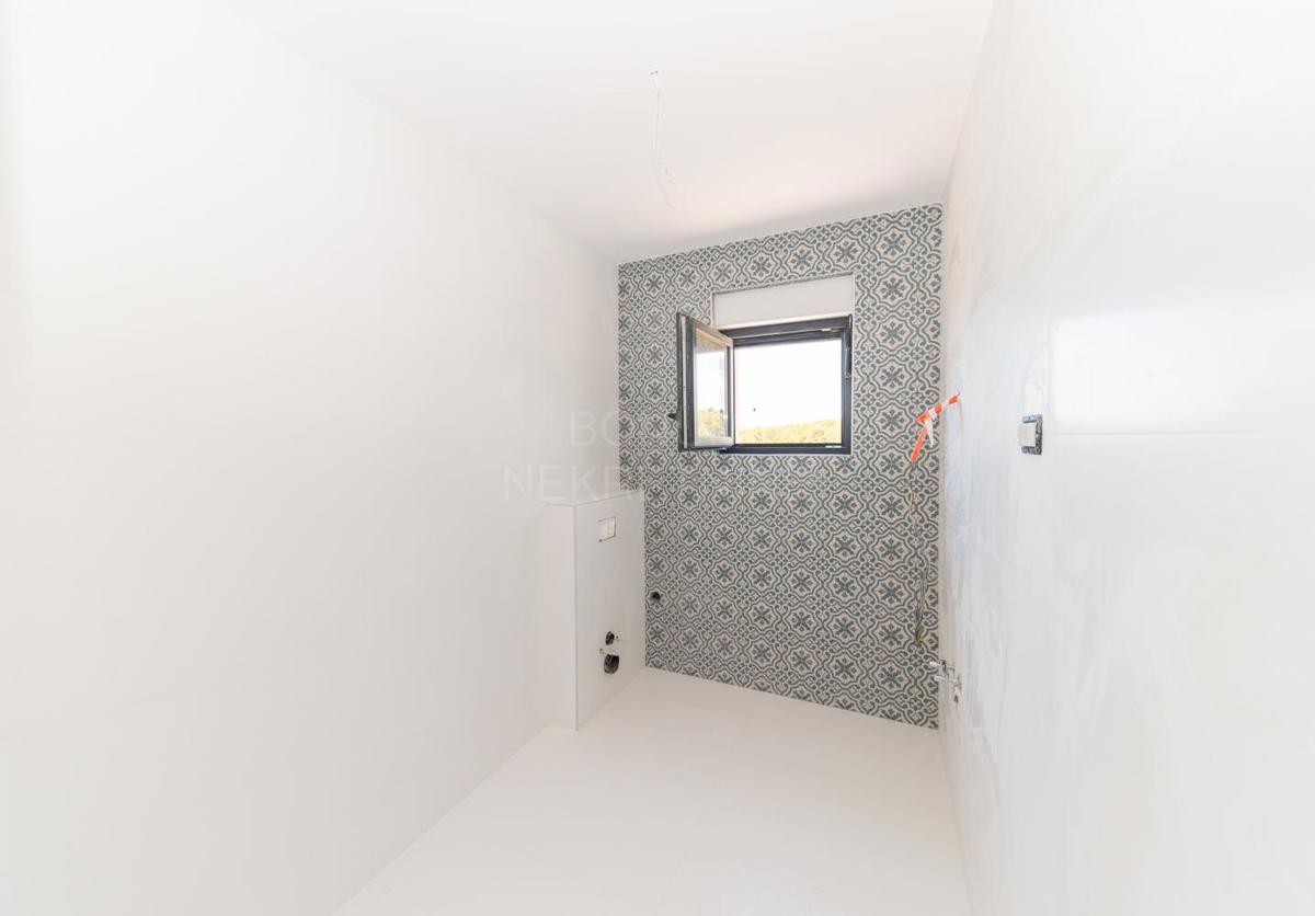 Luksuzni trisobni penthouse s pogledom na morje – Grebaštica