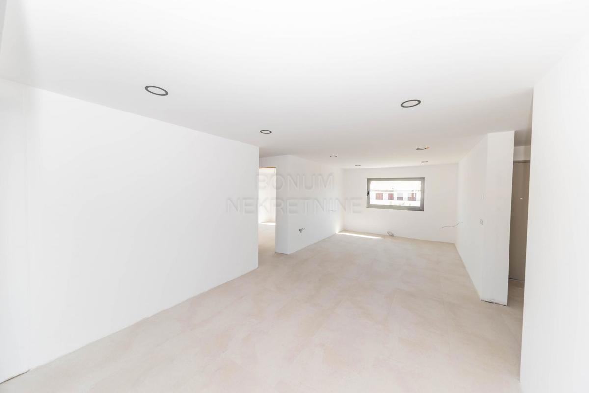 Odlično stanovanje na mirni lokaciji, Vodice