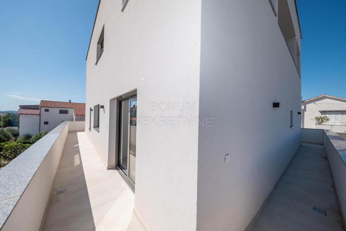 Odlično stanovanje na mirni lokaciji, Vodice