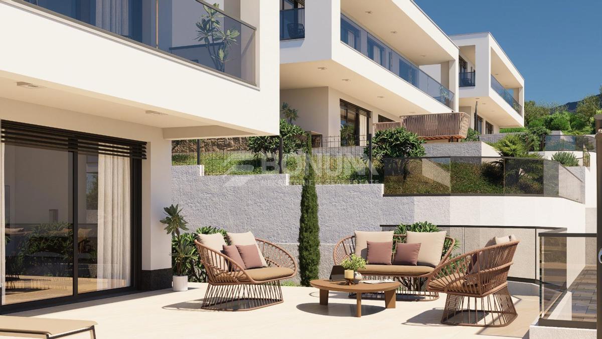 Moderna luksuzna vila z bazenom in pogledom na morje – Vinišće