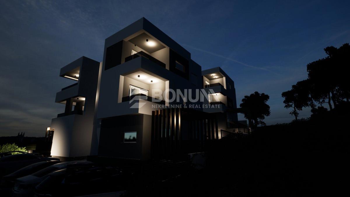 Enosobno stanovanje z ložo, 1. nadstropje – Žaborić, 400 m od plaže