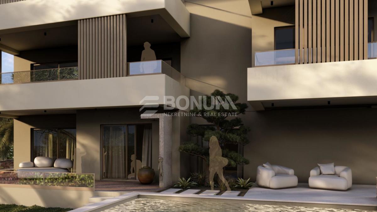 Tribunj – luksuzno dvoetažno stanovanje s panoramsko teraso